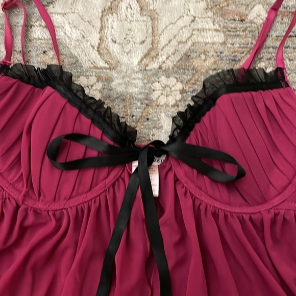 Burgundy lingerie bow tie cami - Picture 2 of 3